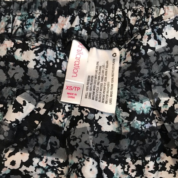 Xhilirhation Navy and white striped skirt - Picture 2 of 2